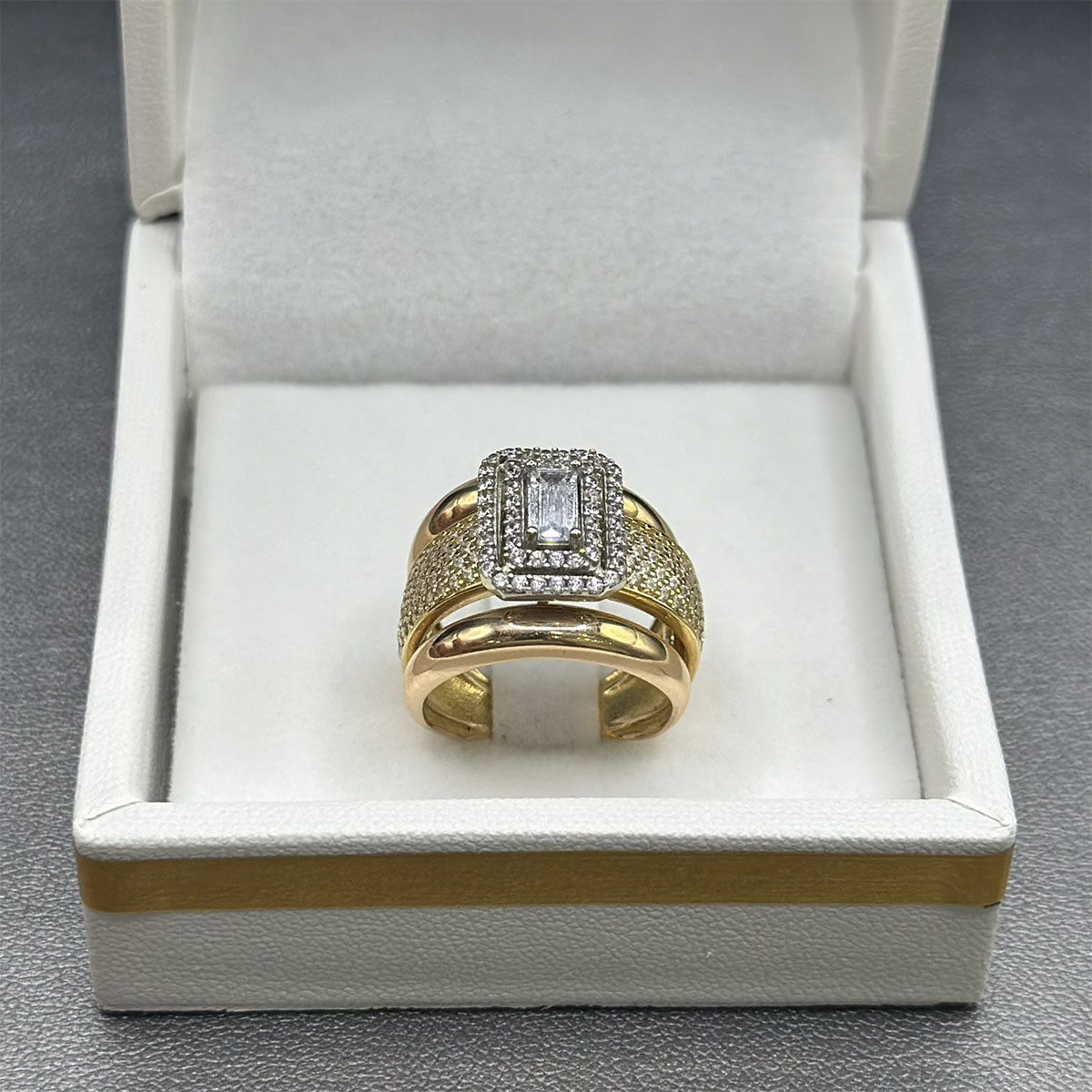 Bague en Or 18K – Charme d’Antan et Élégance Moderne