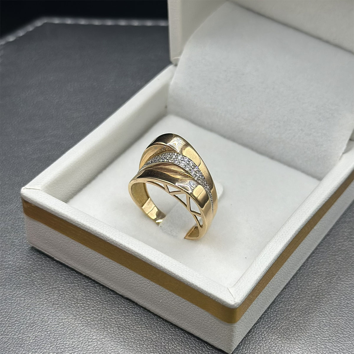 Bague en Or 18K - Sobriété et Prestance – Image 3