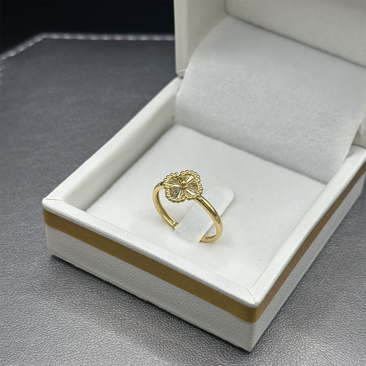 Bague en Or 18K – Élégance et Simplicité Éternelles – Image 3