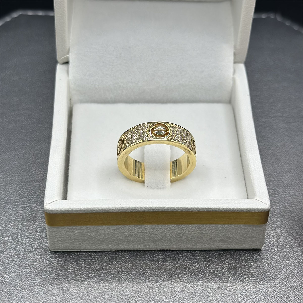 Bague en Or 18K – Une Explosion de Brillance Subtile