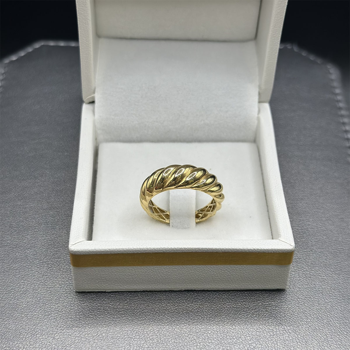 Bague en Or 18K - Caractère et Style