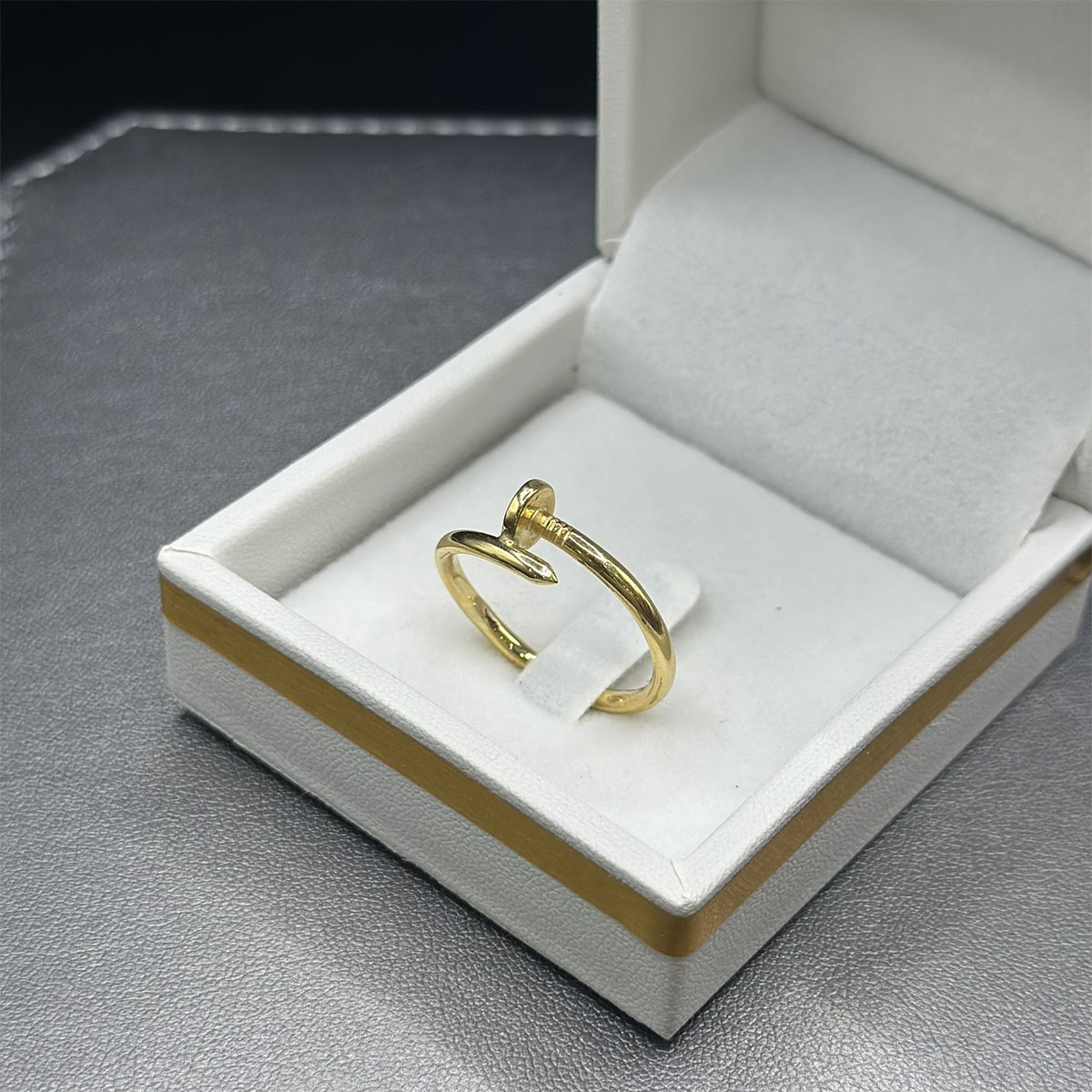 Bague en Or 18K – L’Élégance de la Simplicité Moderne – Image 3