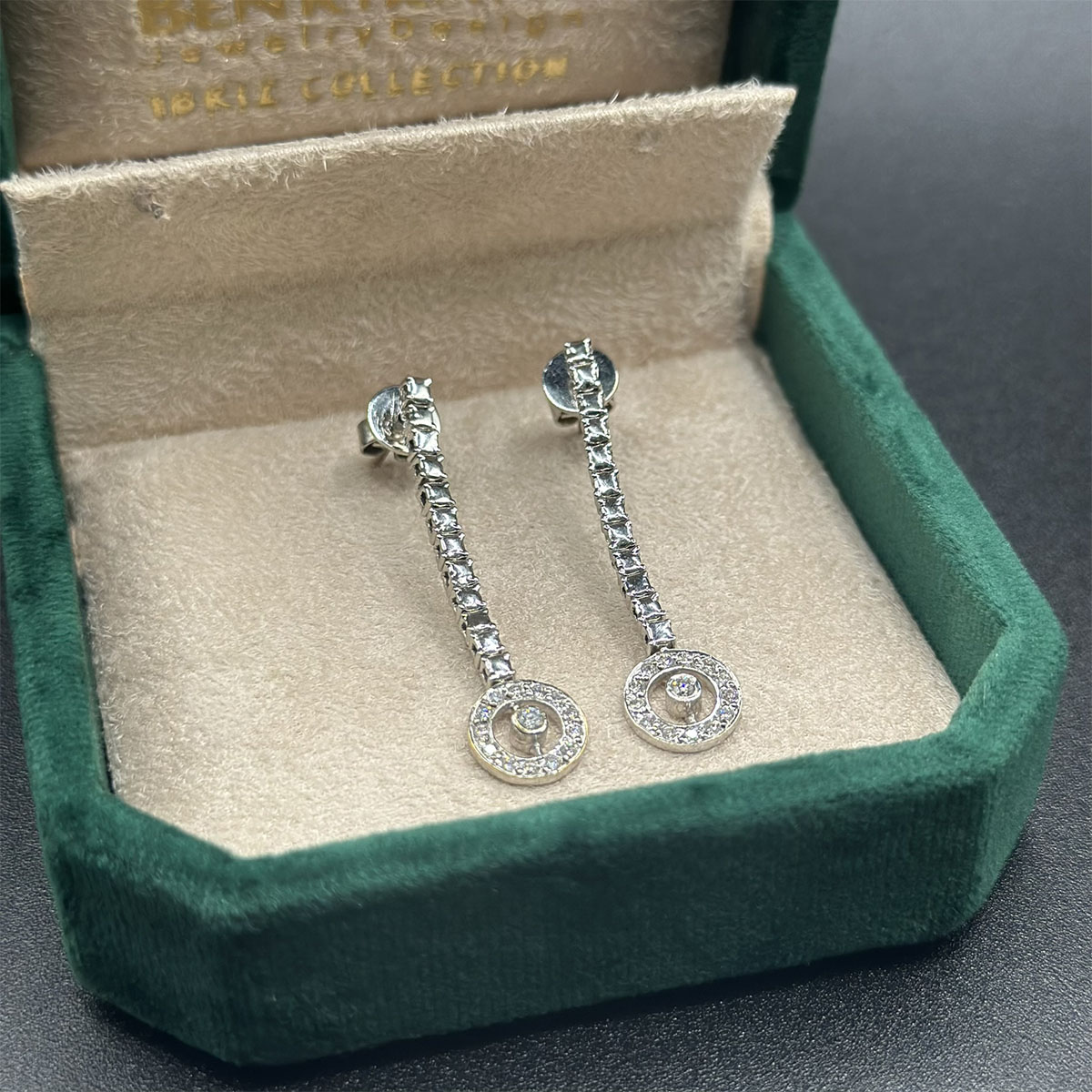 Boucles d'oreilles en diamant 18K – Modernité raffinée – Image 2