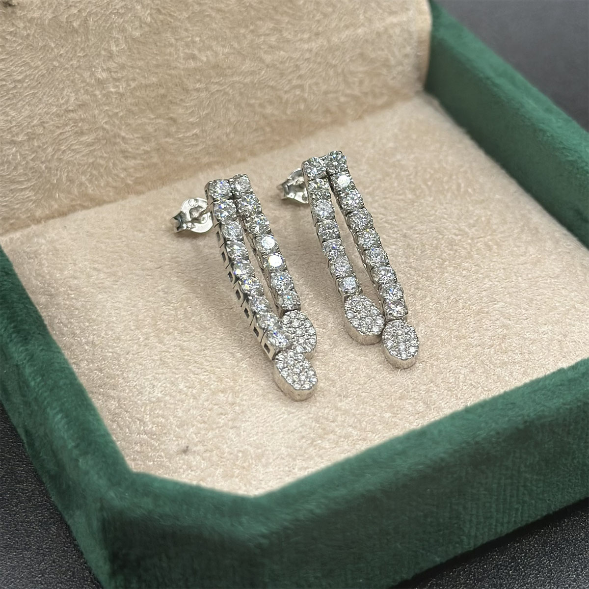 Boucles d'oreilles en diamant 18K – Brillance parfaite – Image 2
