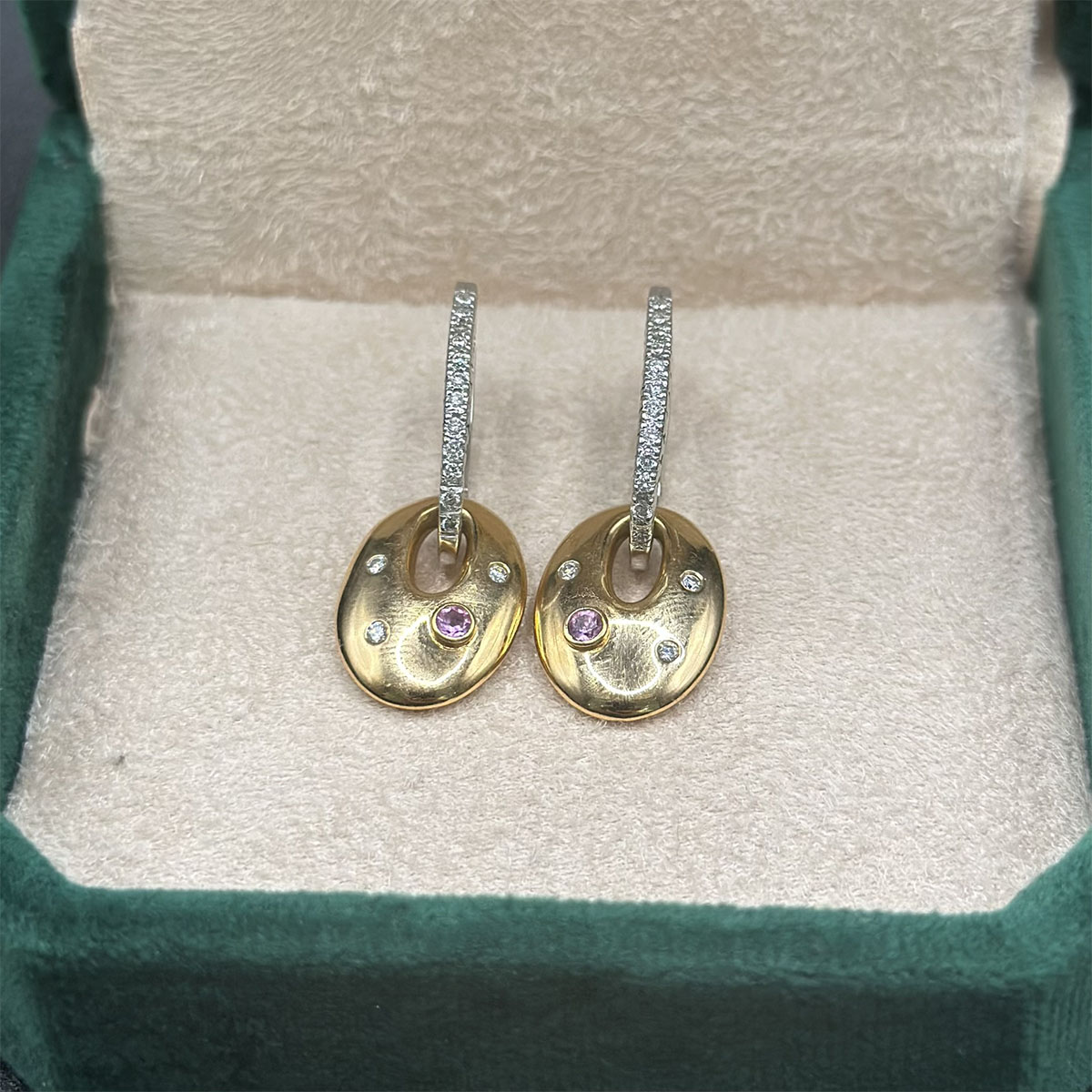 Boucles d'oreilles en diamant 18K – Lumière et simplicité