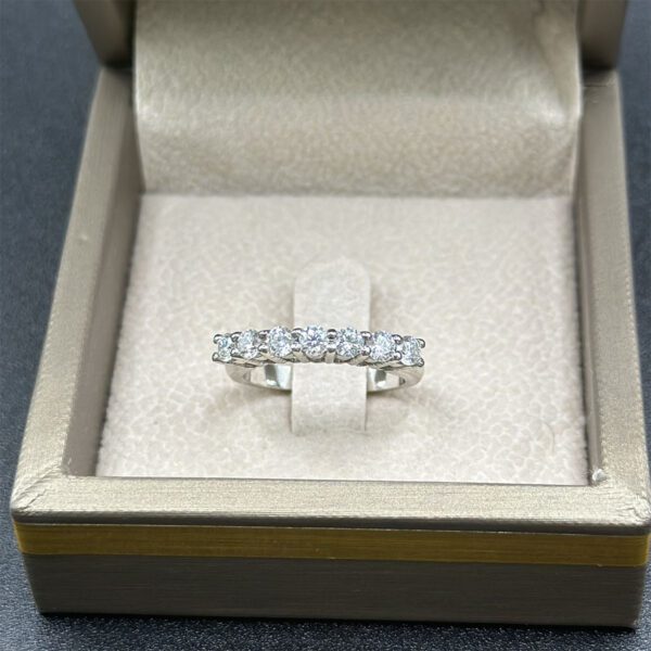 Bague en diamant – Lumière subtile