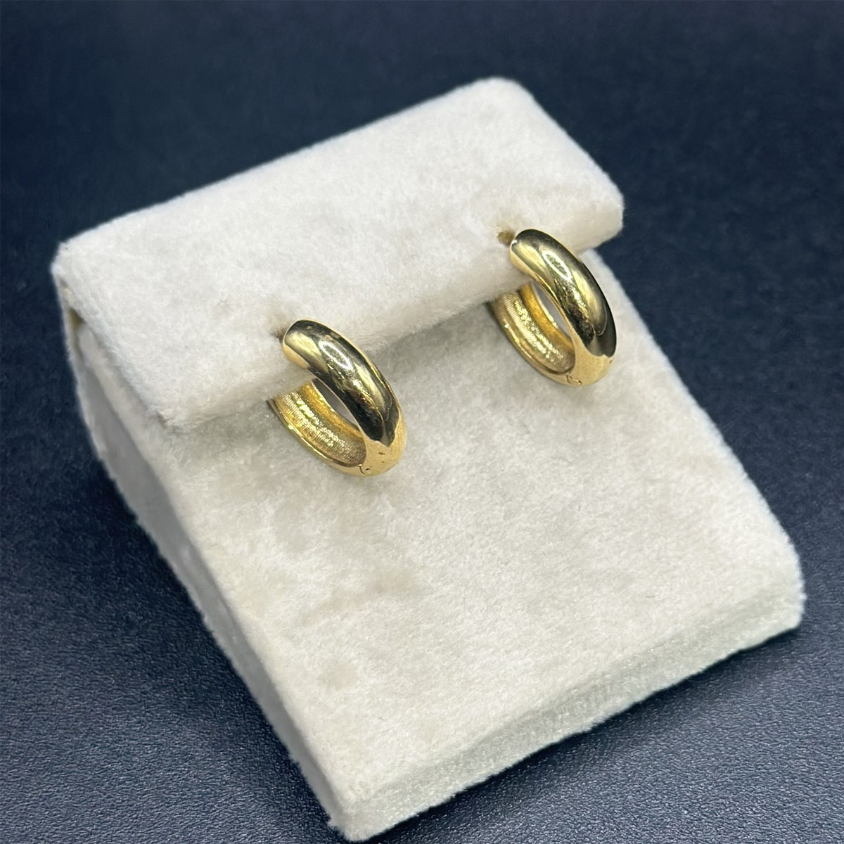 Boucles d'oreilles en Or 18K – Créoles Classiques – Image 2