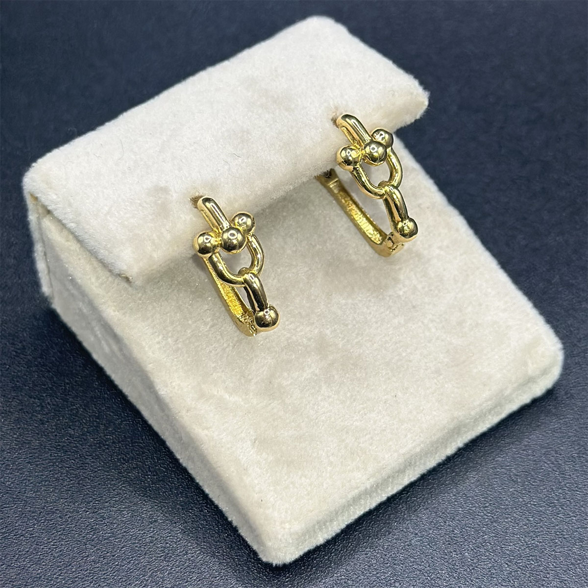 Boucles d'oreilles en Or 18K – Petits Disques – Image 2