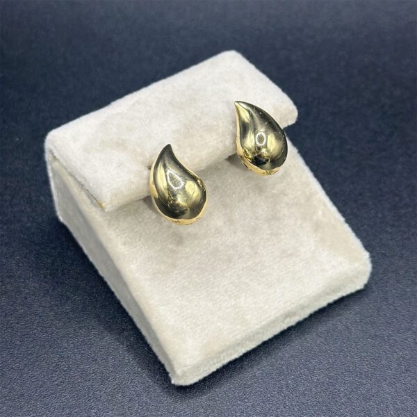 Boucles d'oreilles en Or 18K – Design Floral – Image 2