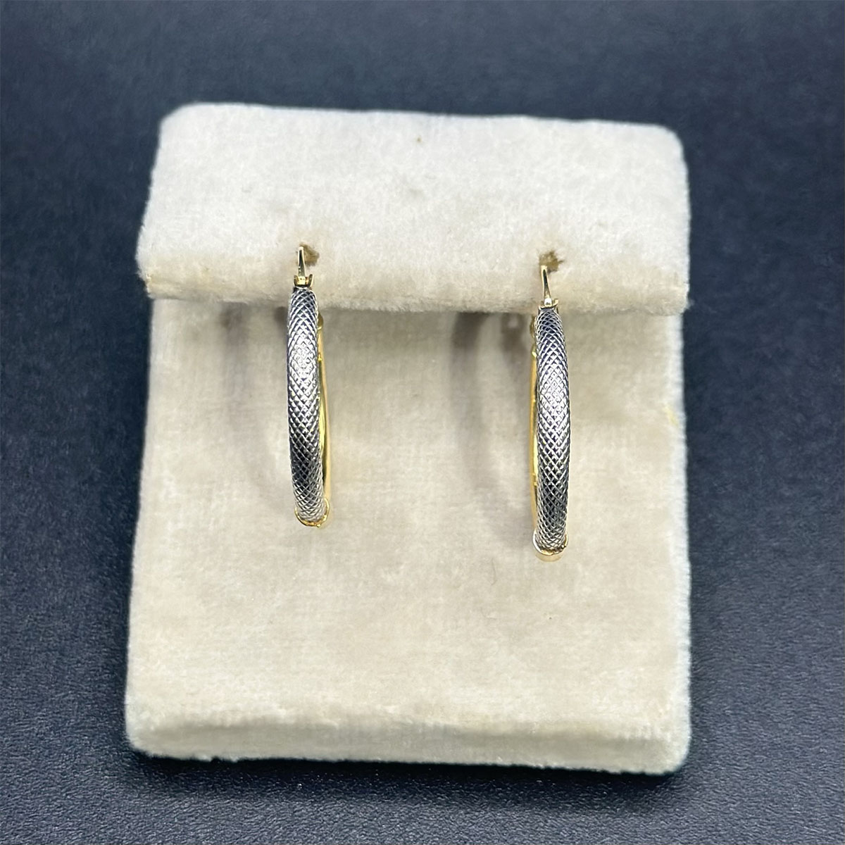 Boucles d'oreilles en Or 18K – Design Barre Élégante