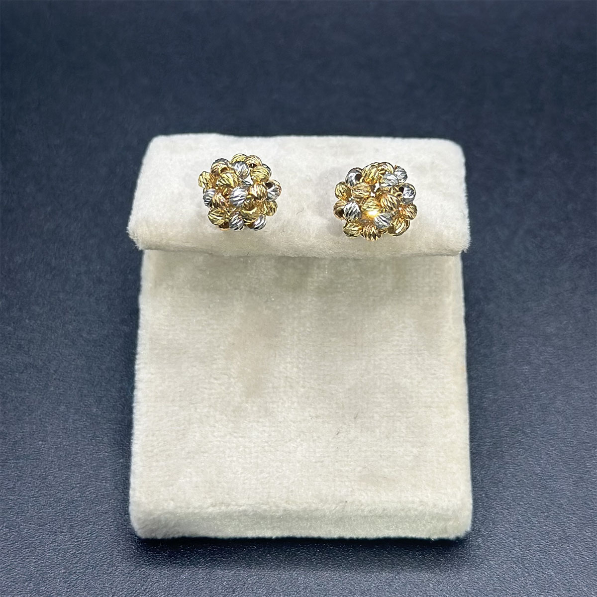 Boucles d'oreilles en Or 18K – Design Torsadé Moderne