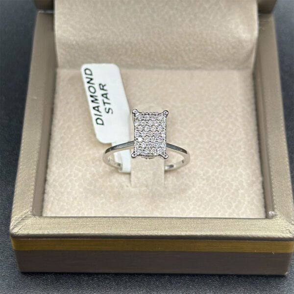 Bague en diamant – Raffinement subtil