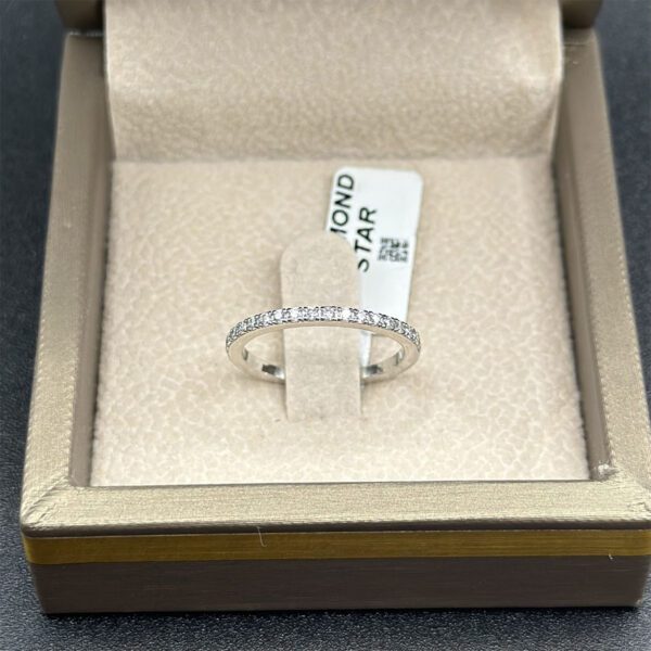 Bague en diamant – L’art de la simplicité