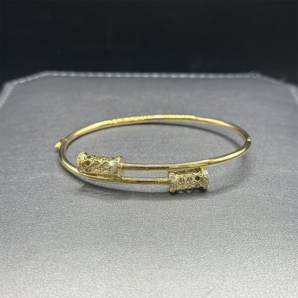 Bracelet en Or 18K – Pureté Dorée