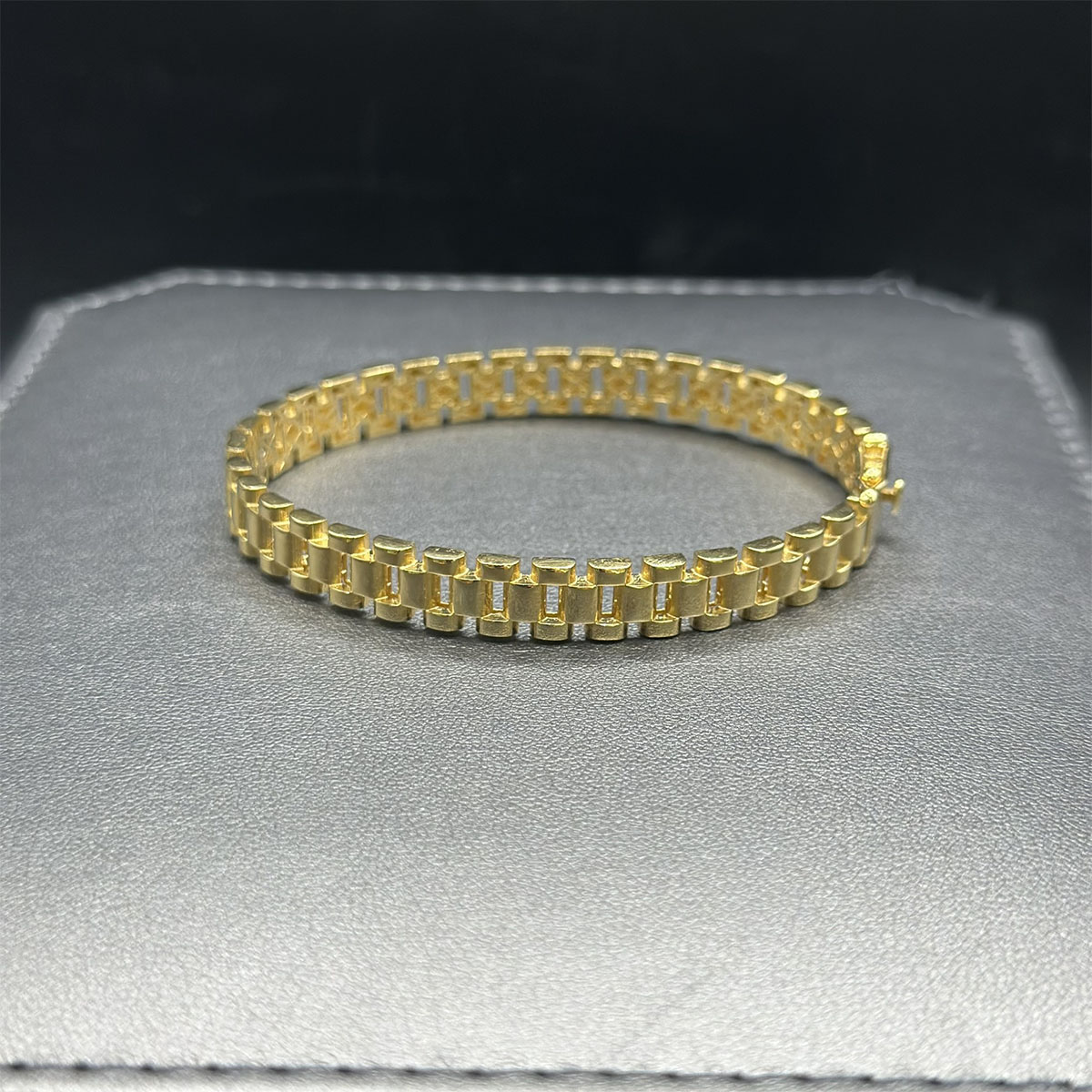 Bracelet en Or 18K – Attitude et Éclat