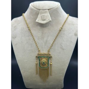 Collier en Or 18K – Charme Doré Lumineux