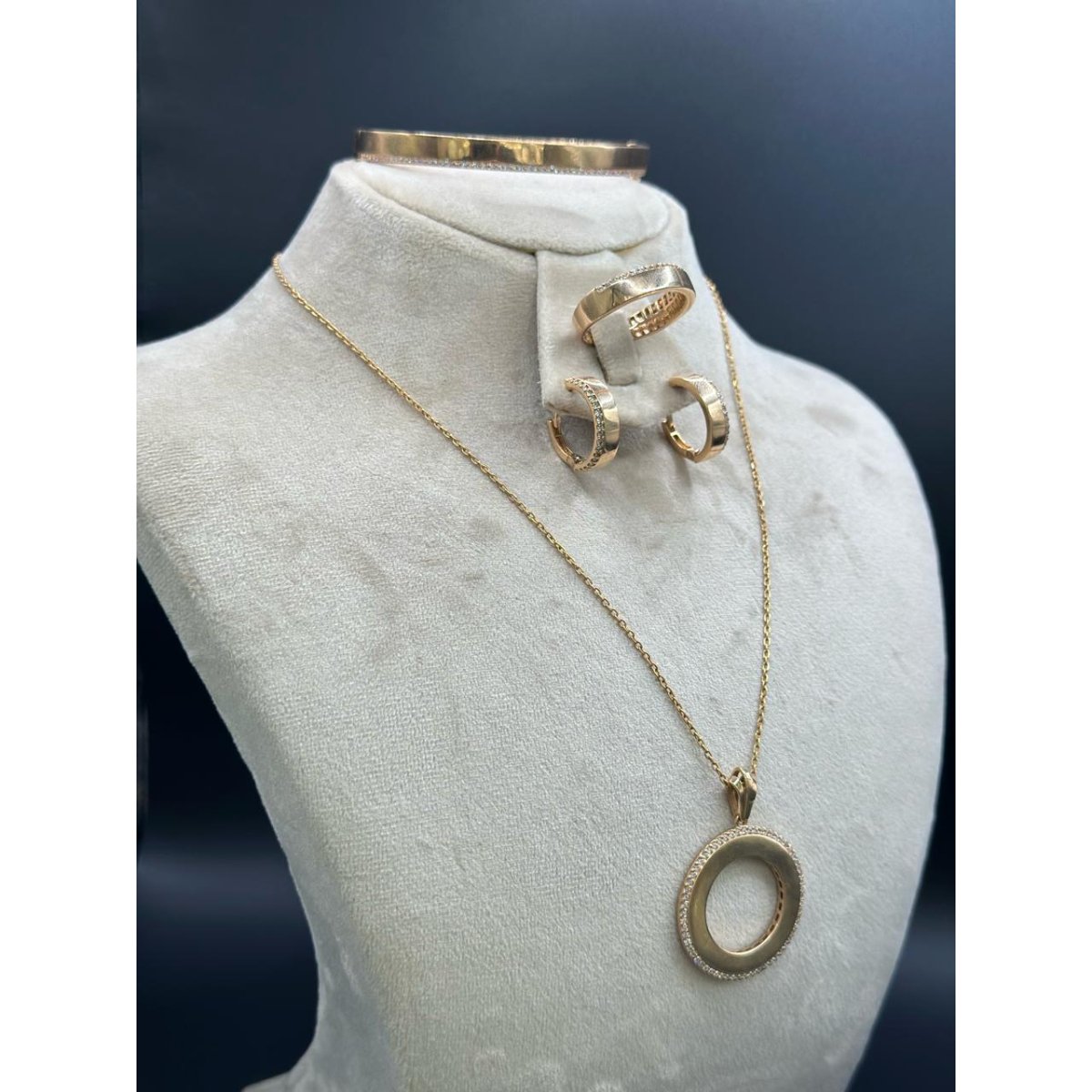 Ensemble en Or 18K – Splendeur Intemporelle – Image 2