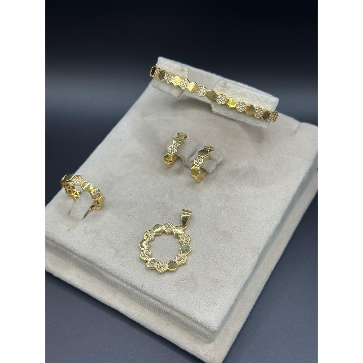 Ensemble en Or 18K – Éclat Sublime – Image 3